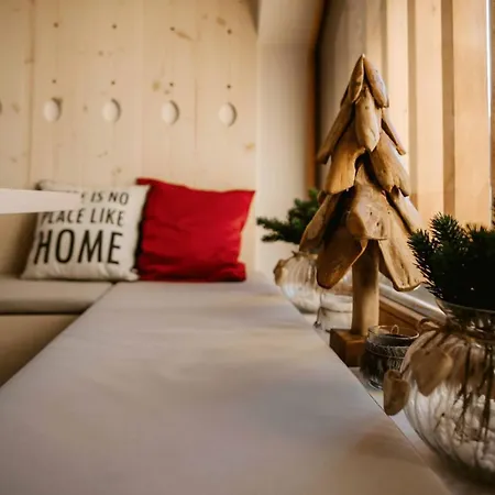 Spica - Private Parking