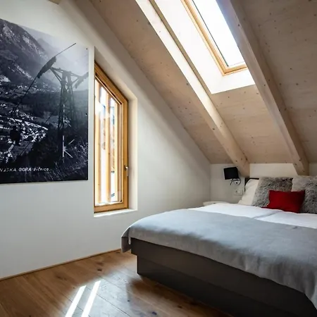 Spica - Private Parking 크라니스카고라