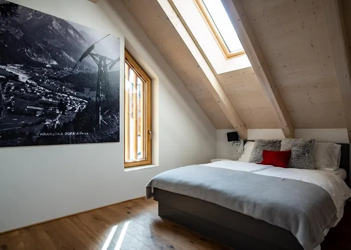 Spica - Private Parking كْرانْيِسكا غورا